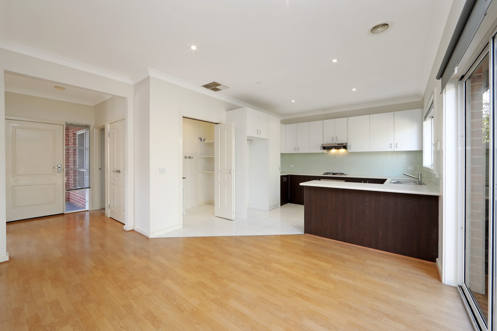 2/28 Burchall Crescent, Rowville, VIC 3178, Rowville - Thumbnail 3