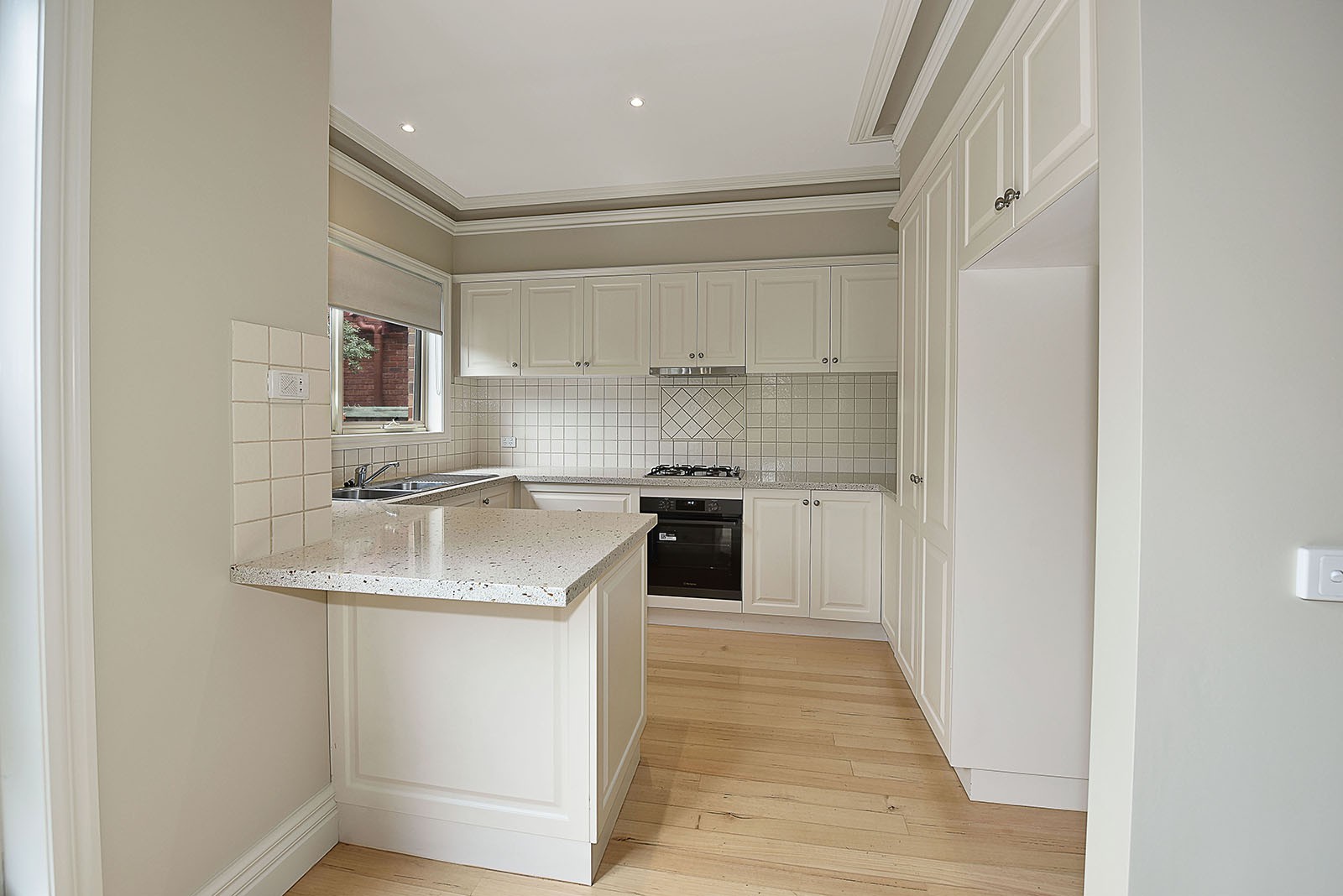 2/28 Cooper Street, Essendon, VIC 3040, Essendon - Thumbnail 4