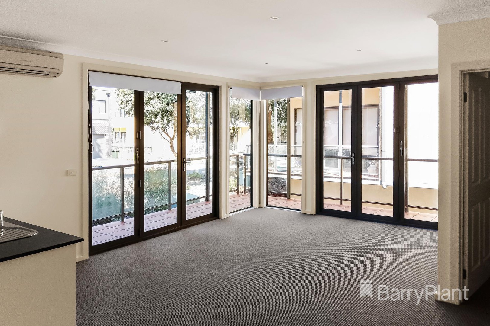 2/28 Diamond BoulevardGreensborough, VIC 3088, Greensborough - Thumbnail 4
