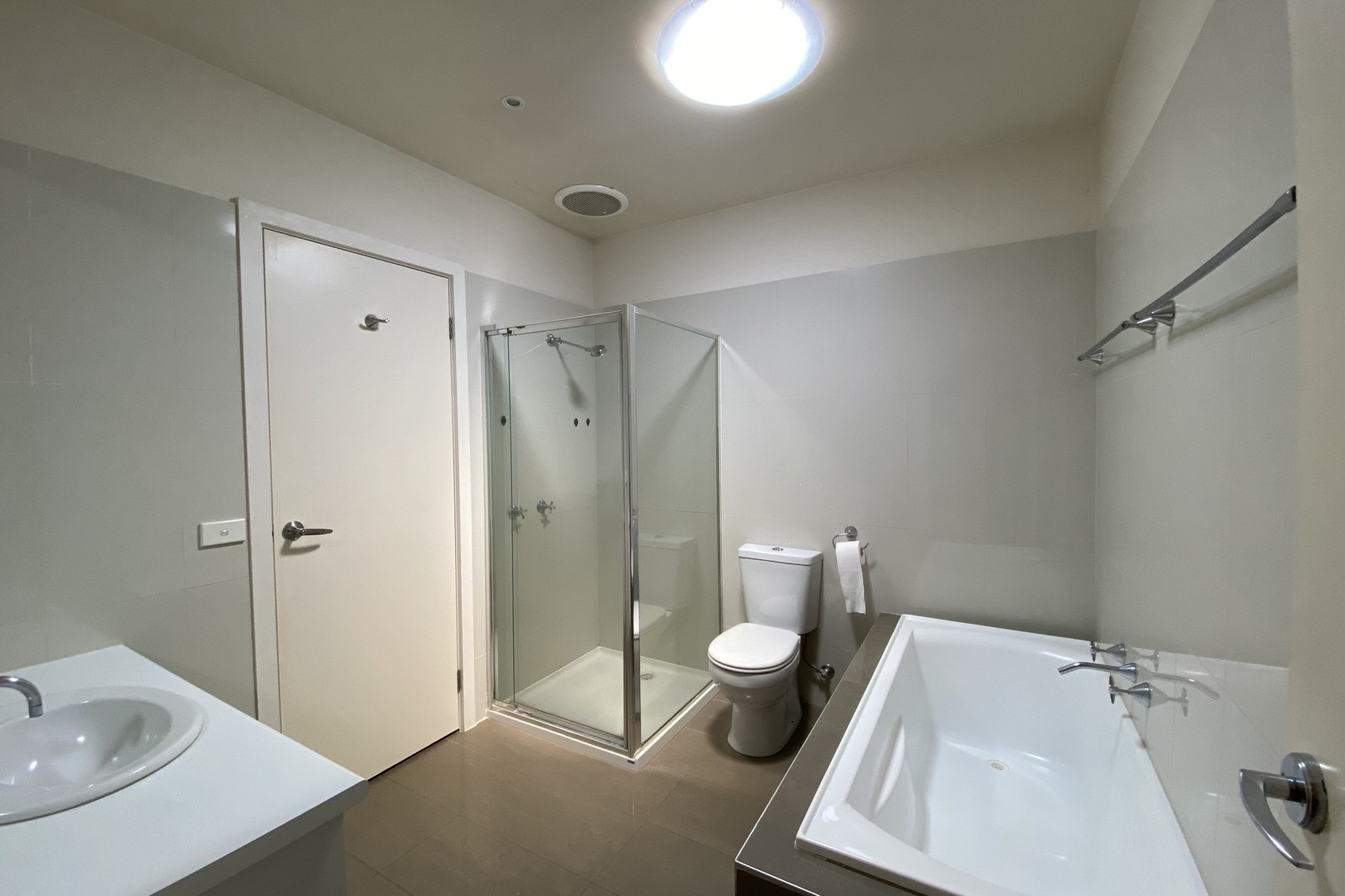 2/28 Glasgow Avenue, Reservoir, VIC 3073, Reservoir - Thumbnail 5