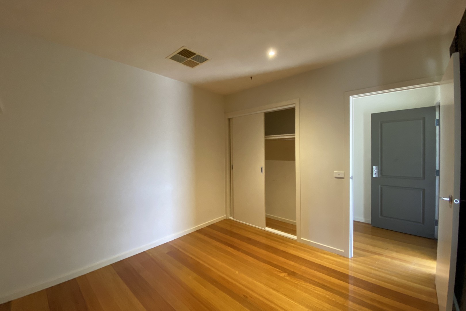 2/28 Glasgow Avenue, Reservoir, VIC 3073, Reservoir - Thumbnail 8