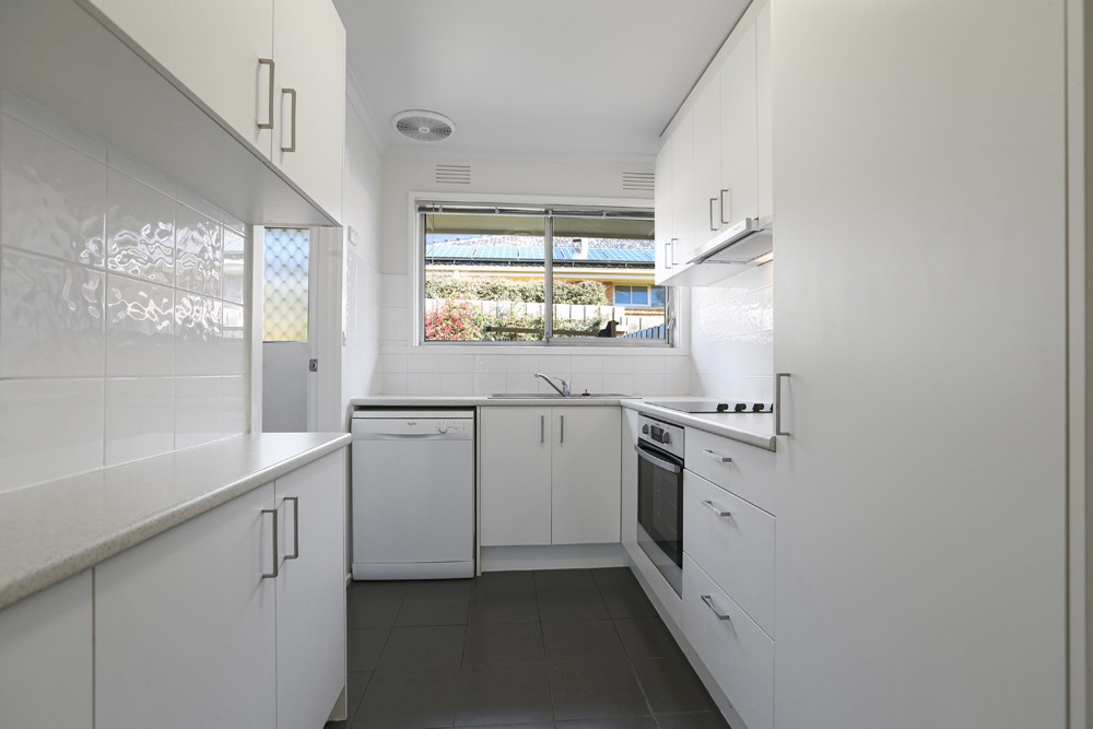 2/28 Latrobe Street Street, Mentone, VIC 3194, Mentone - Thumbnail 2