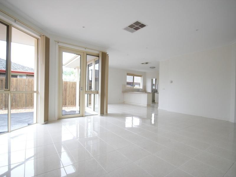 2/28 Myers Avenue, Glen Waverley, VIC 3150 - Thumbnail 1 - 20/05/2025