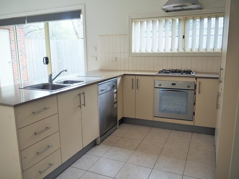 2/28 Ortolan Avenue, Broadmeadows, VIC 3047 - Thumbnail 2 - 10/12/2021