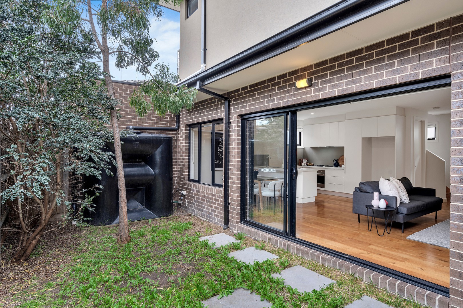 2/28 Roland Avenue, Strathmore, VIC 3041, Strathmore - Thumbnail 8