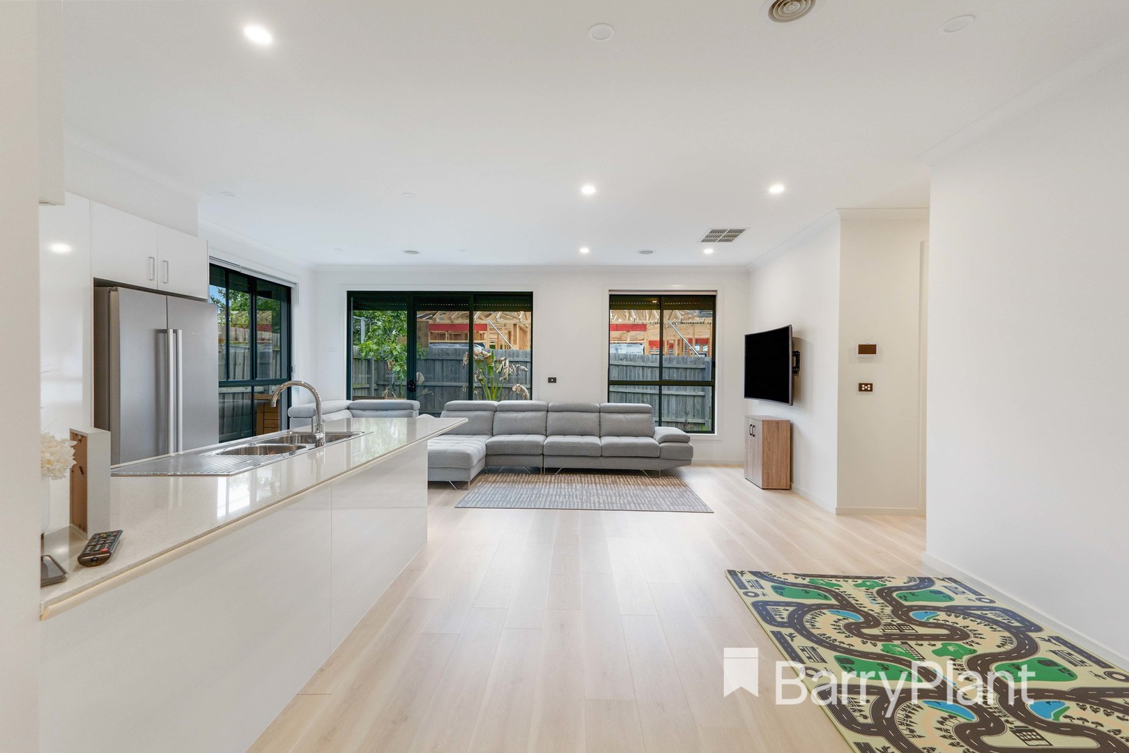 2/28 Welwyn Parade, Deer Park, VIC 3023, Deer Park - Thumbnail 3