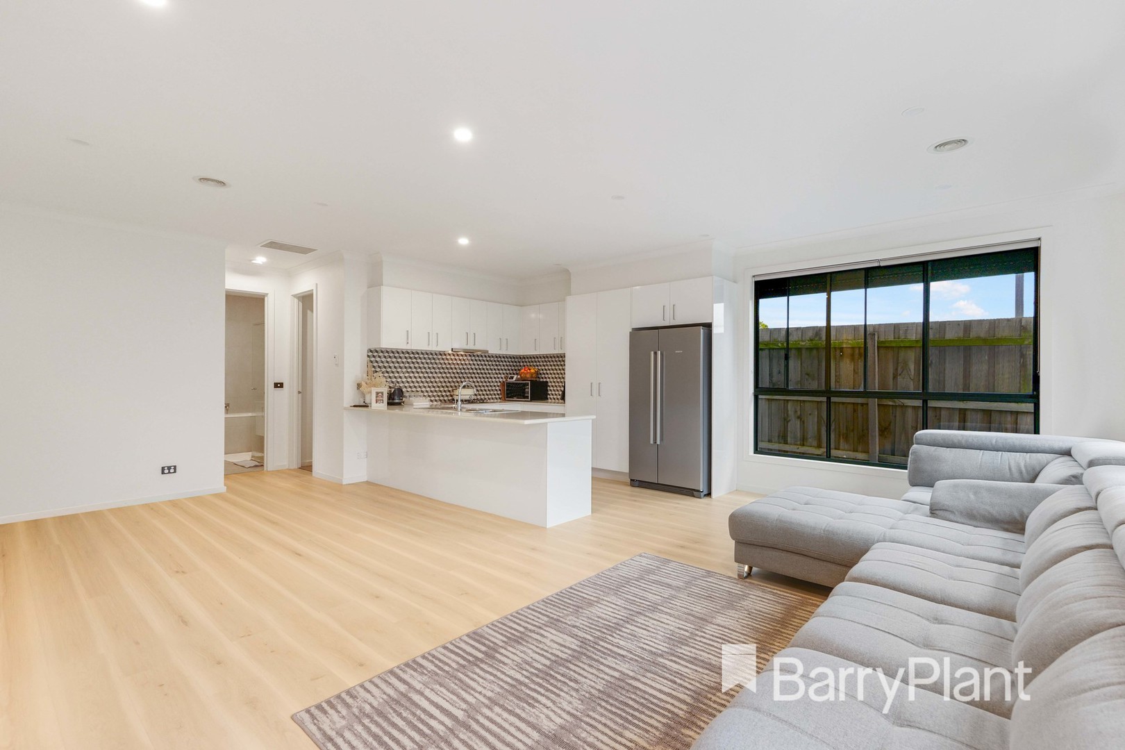 2/28 Welwyn Parade, Deer Park, VIC 3023, Deer Park - Thumbnail 4