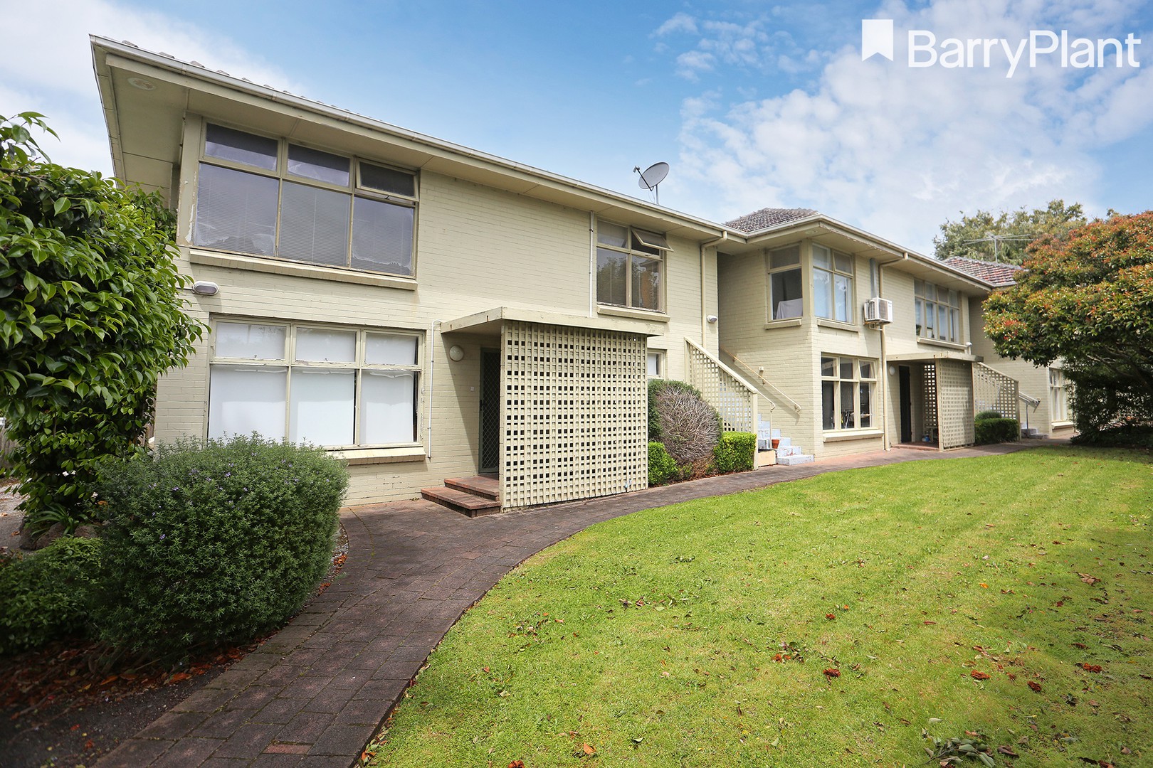 2/2a Bruarong Crescent, Frankston South, VIC 3199 - Thumbnail 2 - 07/05/2025