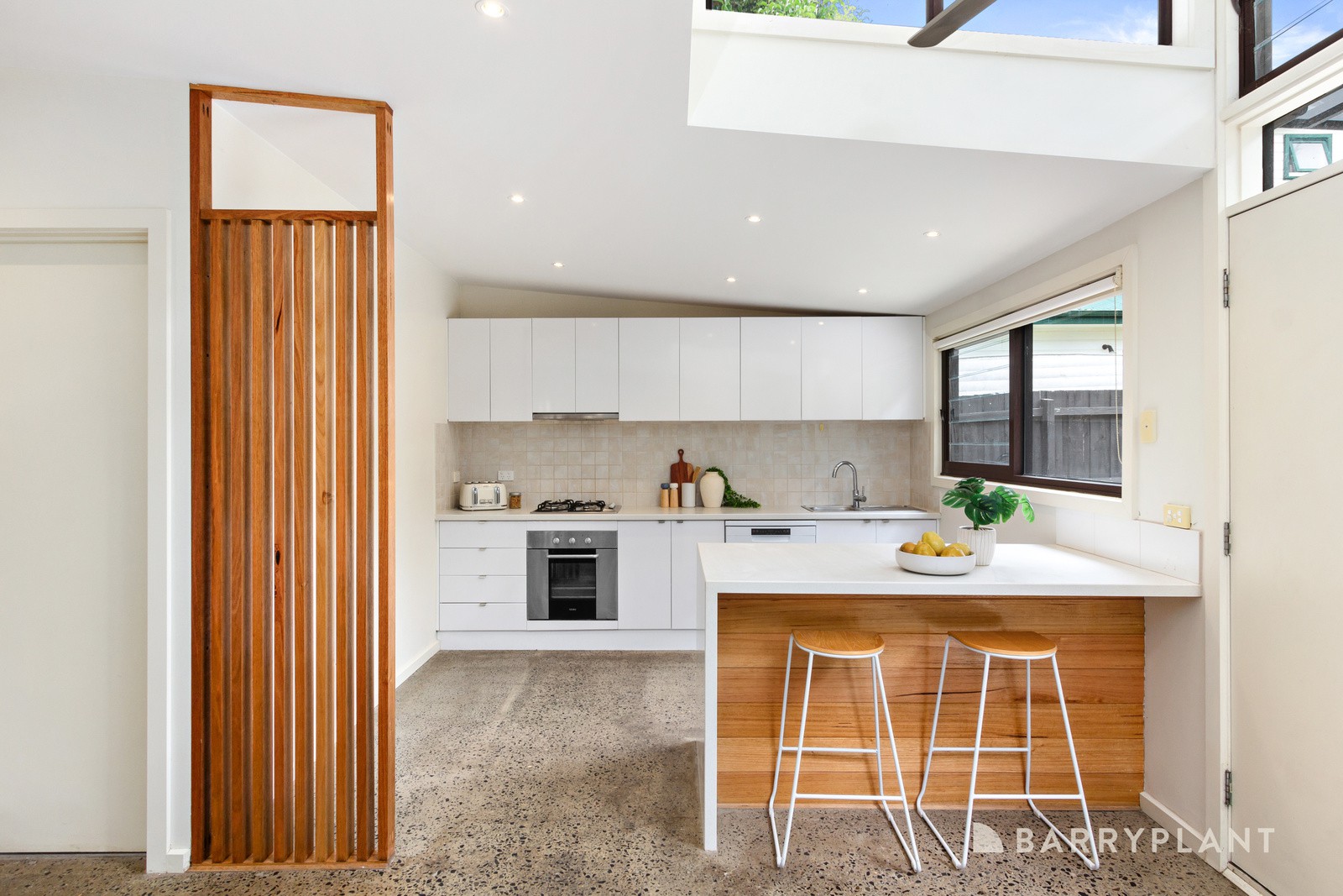 2/3 Ash Grove, Bayswater, VIC 3153, Bayswater - Thumbnail 3