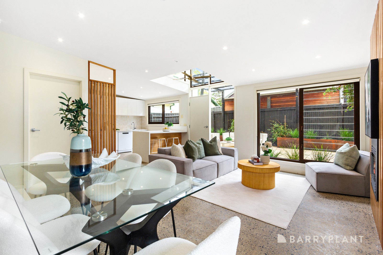 2/3 Ash Grove, Bayswater, VIC 3153, Bayswater - Thumbnail 4