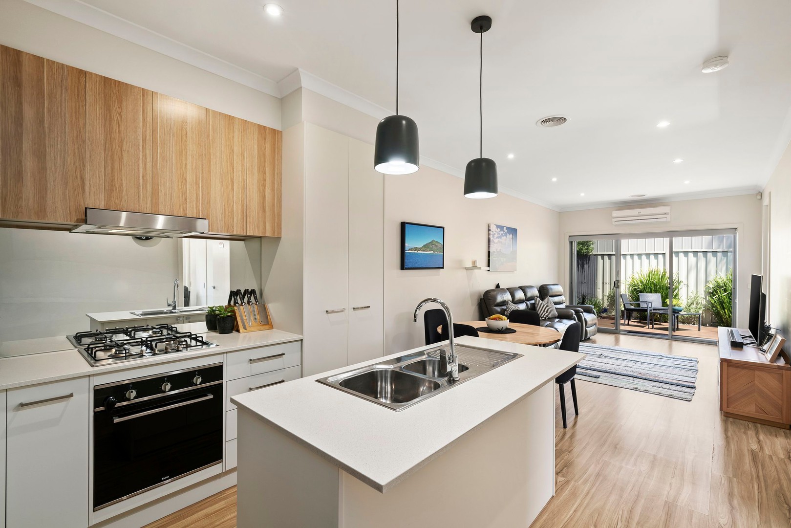 2/3 Barclay Street, Albion, VIC 3020, Albion - Thumbnail 2
