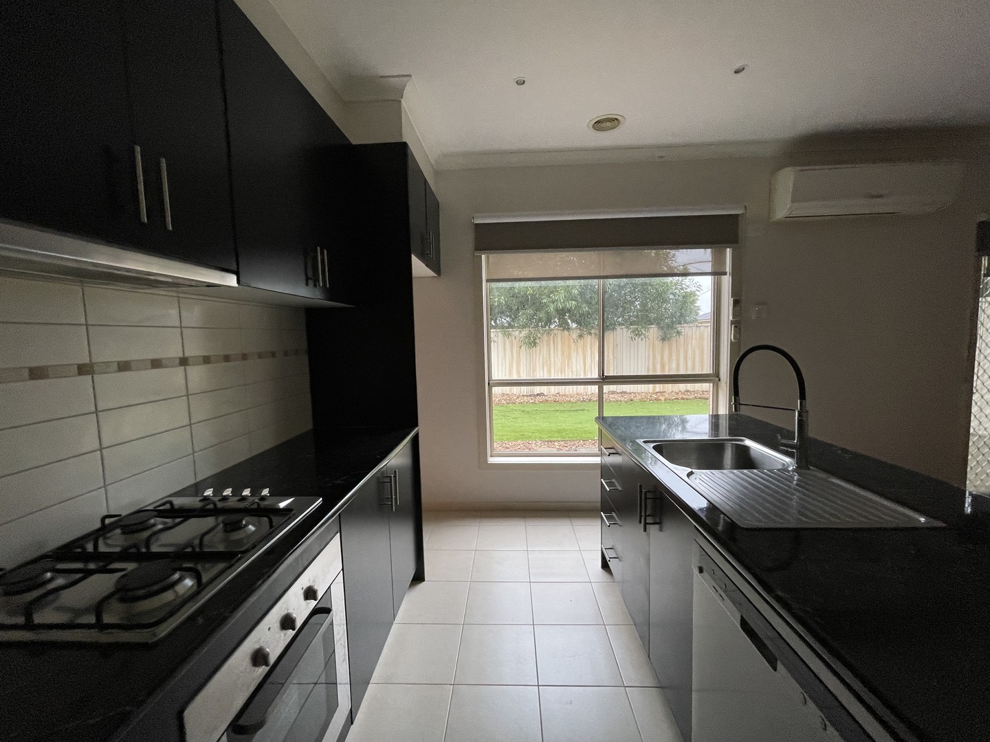 2/3 Bellinger Crescent, Wyndham Vale, VIC 3024, Wyndham Vale - Thumbnail 2