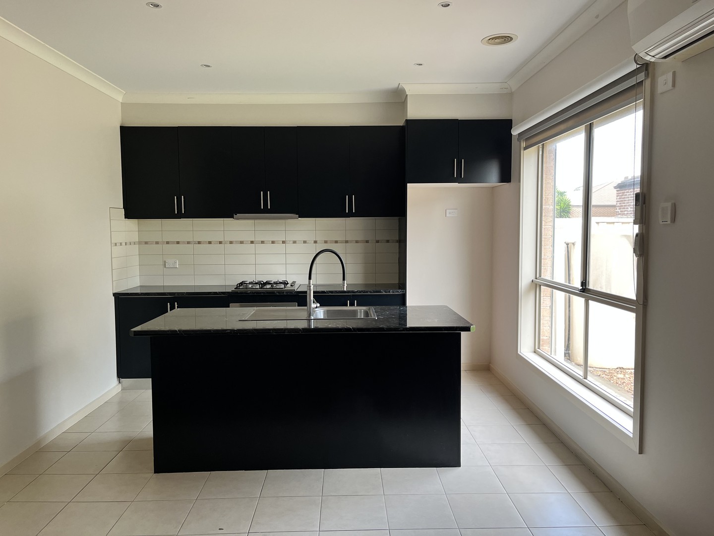 2/3 Bellinger Crescent, Wyndham Vale, VIC 3024, Wyndham Vale - Thumbnail 3