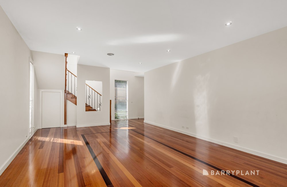 2/3 Beverley Street, Doncaster East, VIC 3109, Doncaster East - Thumbnail 2