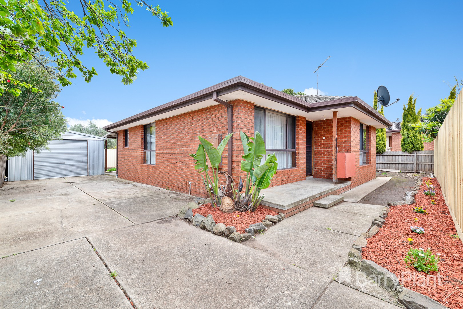 2/3 Binnak CourtMeadow Heights, VIC 3048