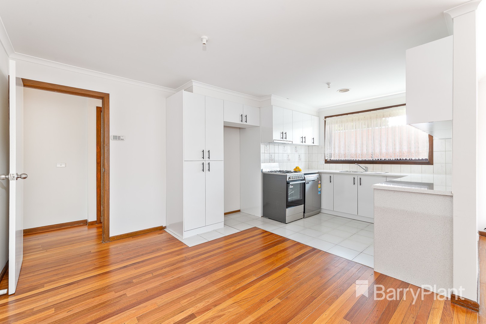 2/3 Binnak CourtMeadow Heights, VIC 3048, Meadow Heights - Thumbnail 4