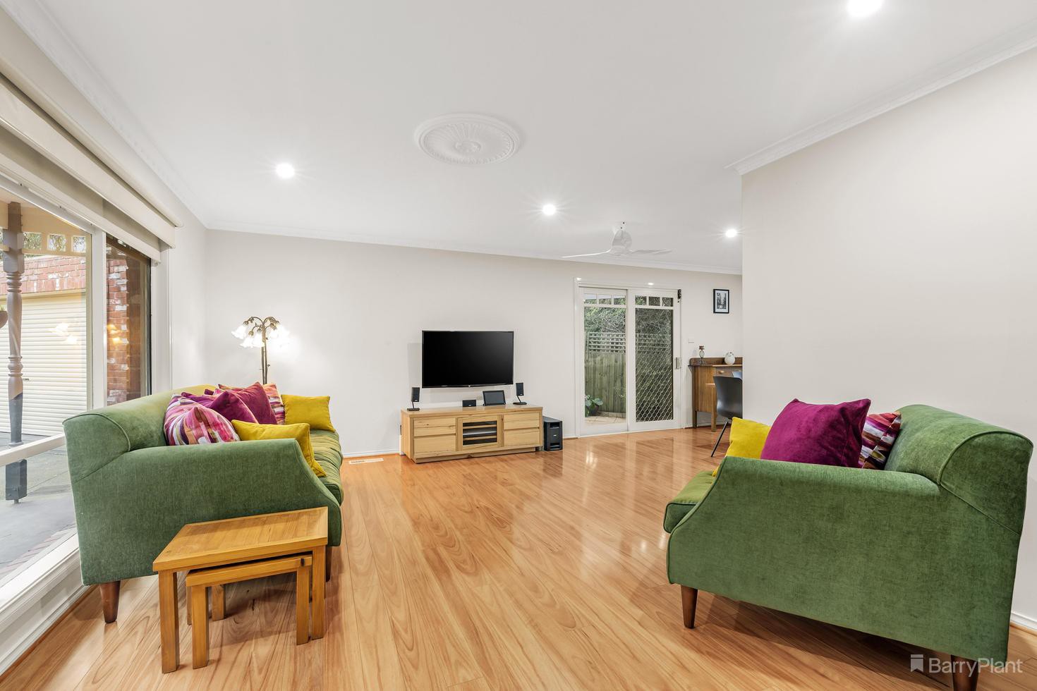 2/3 Cromwell Street, Eltham, VIC 3095, Eltham - Thumbnail 2