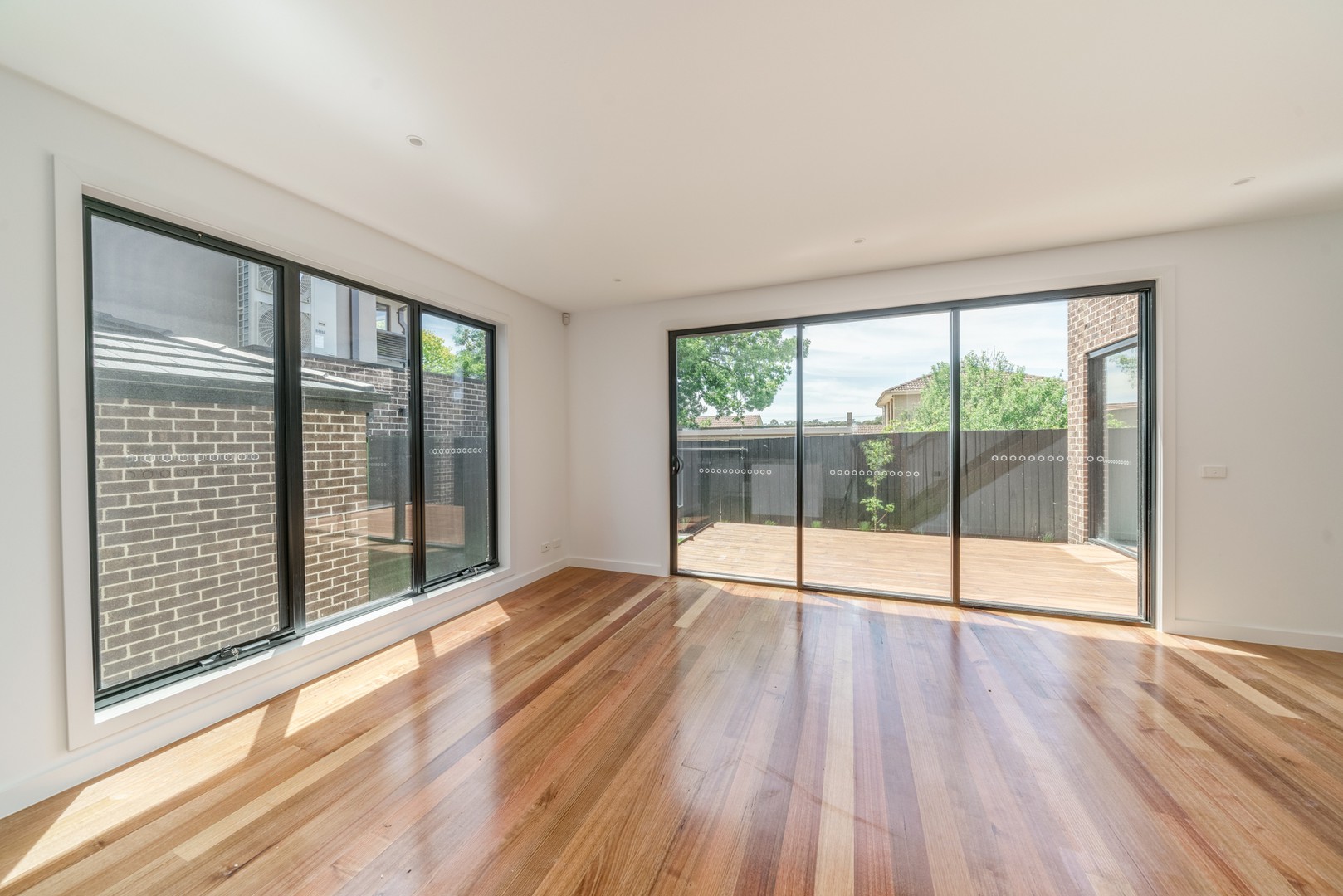 2/3 Eyre Court, Templestowe Lower, VIC 3107, Templestowe Lower - Thumbnail 2