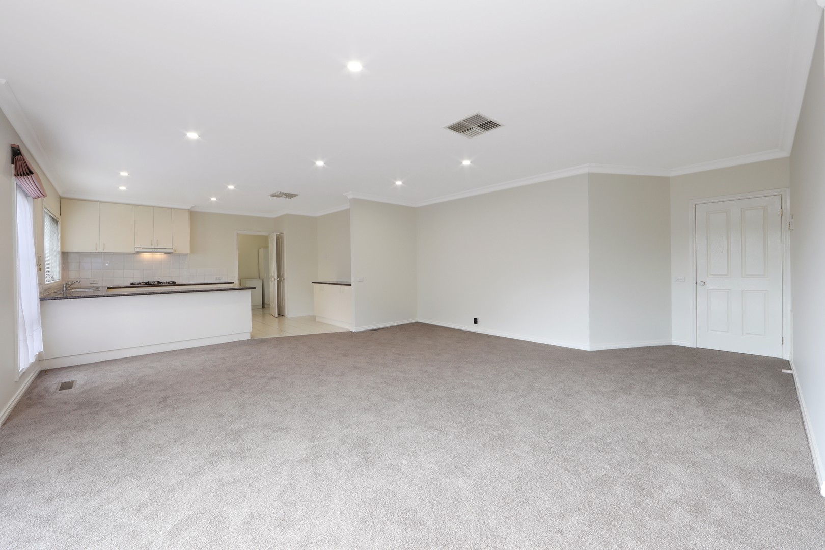 2/3 Fonteyn Drive, Wantirna South, VIC 3152, Wantirna South - Thumbnail 4