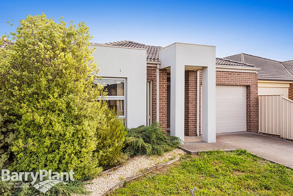 2/3 Gibralter Gardens, Point Cook, VIC 3030, Point Cook - Thumbnail 3