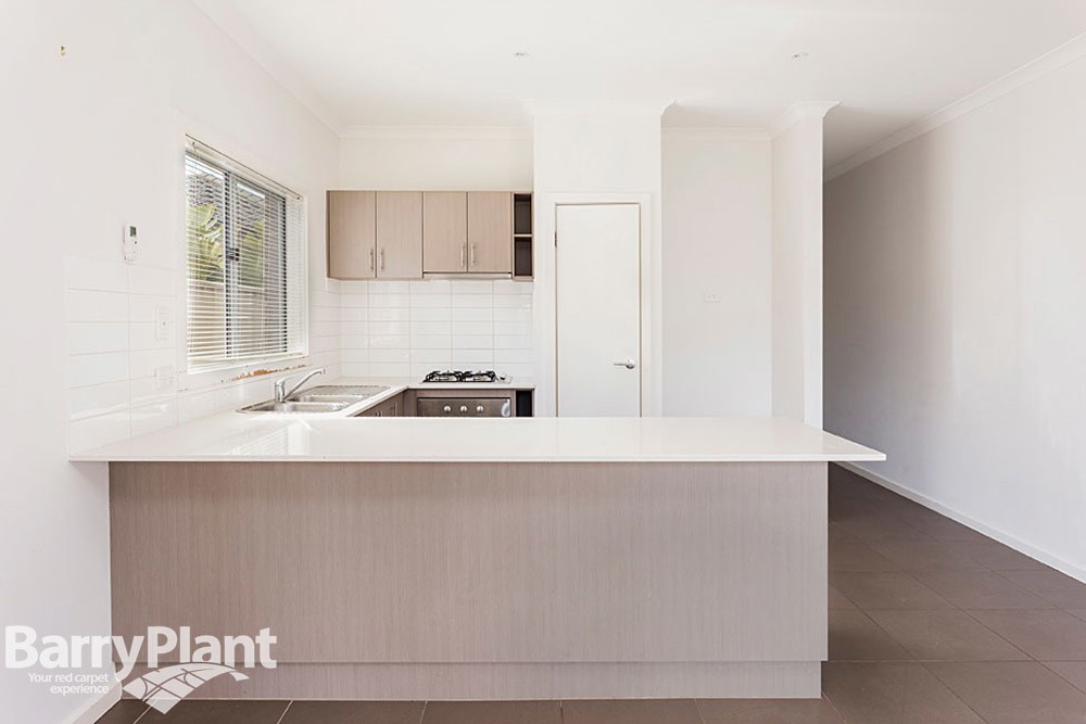 2/3 Gibralter Gardens, Point Cook, VIC 3030, Point Cook - Thumbnail 4