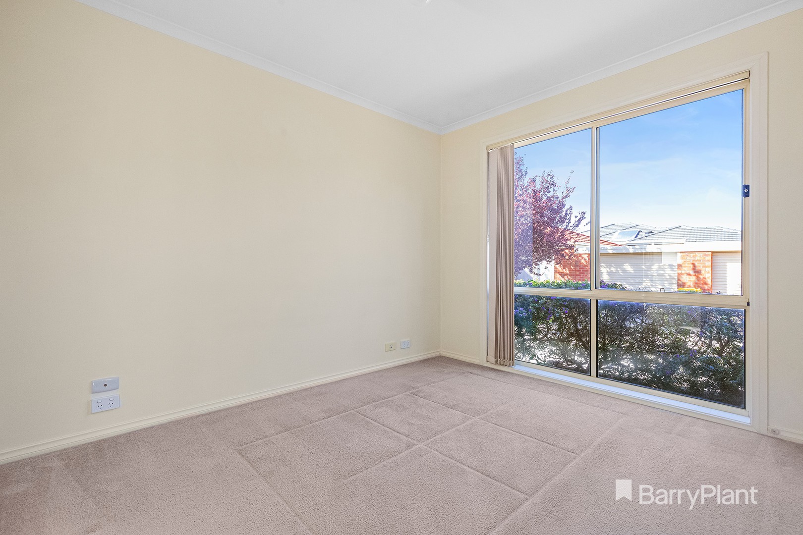 2/3 Hale Place, Pakenham, VIC 3810, Pakenham - Thumbnail 3