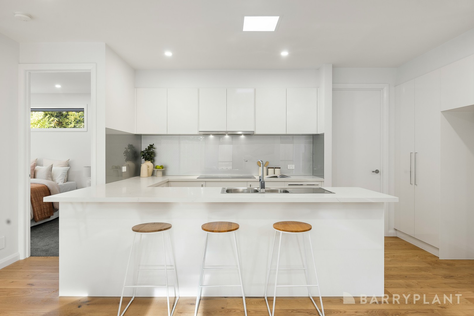 2/3 Heathfield Court, Croydon, VIC 3136 - Thumbnail 2 - 27/02/2025