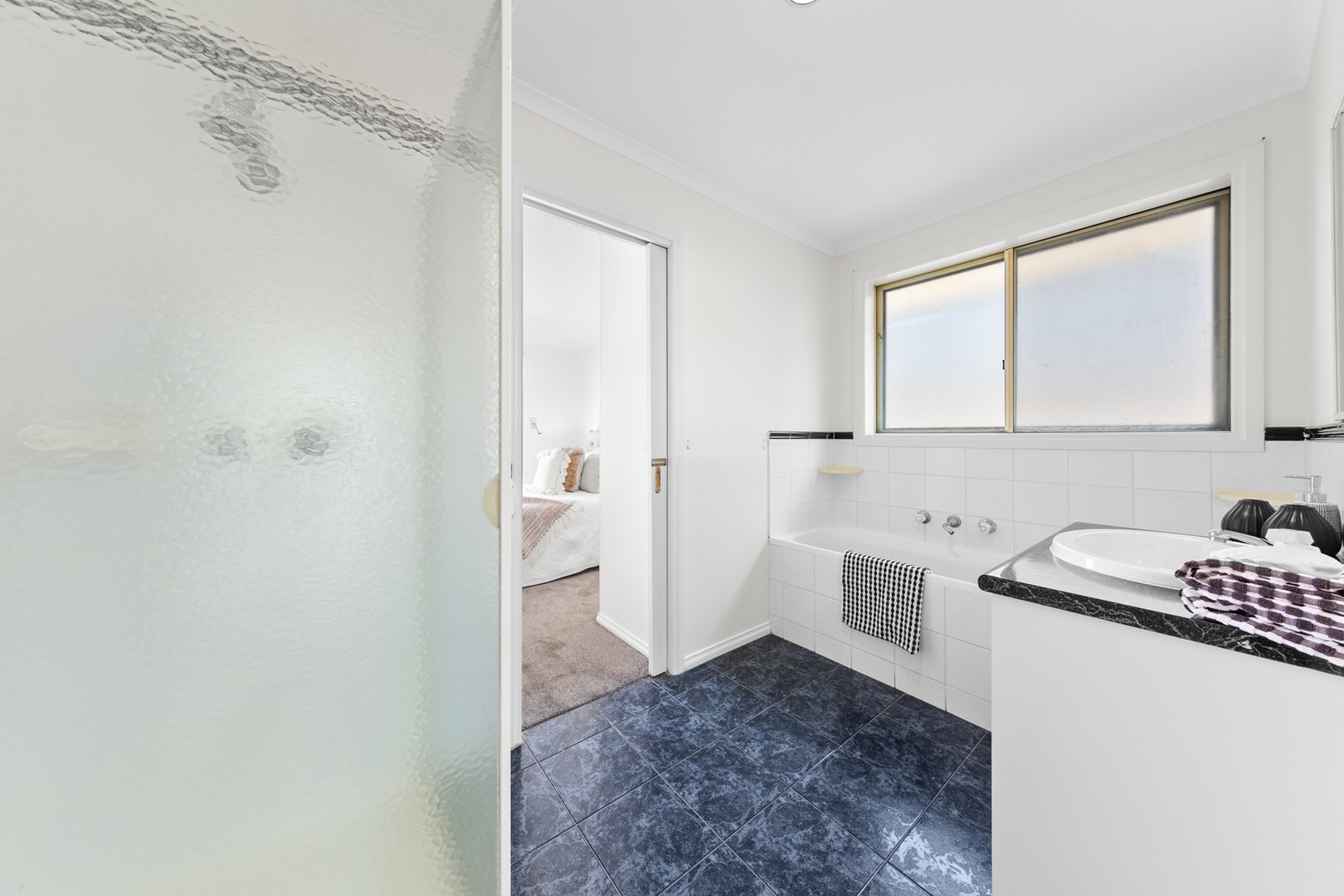 2/3 Manfred Avenue, St Albans, VIC 3021, St Albans - Thumbnail 5