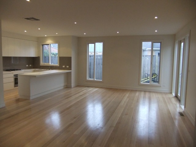 2/3 Virginia Street, Mount Waverley, VIC 3149, Mount Waverley - Thumbnail 2