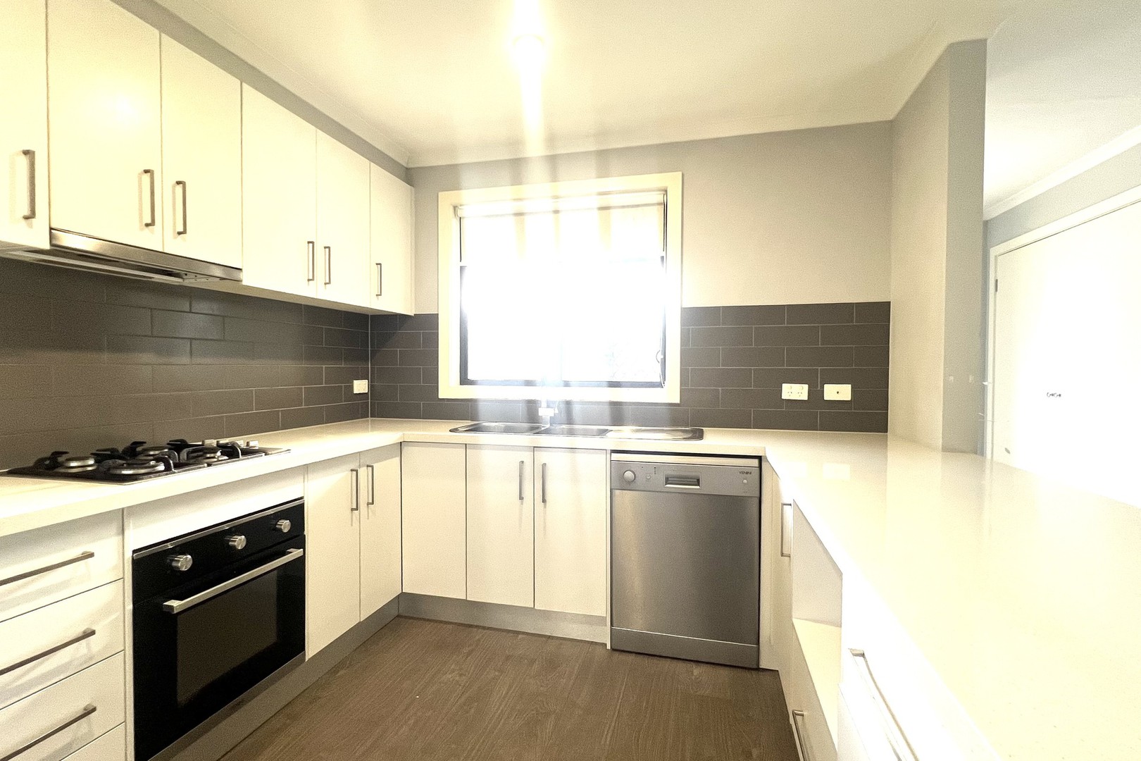 2/30 Cornhill Street, St Albans, VIC 3021, St Albans - Thumbnail 2