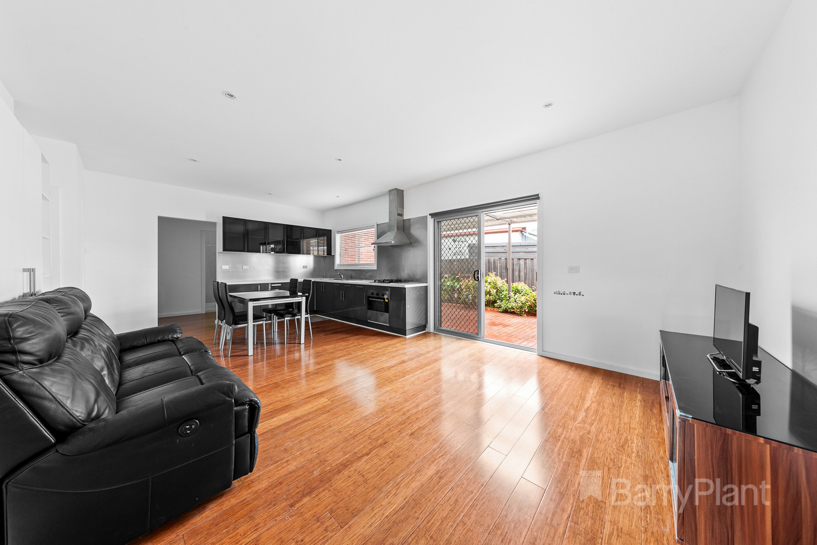 2/30 Ford Avenue, Sunshine North, VIC 3020, Sunshine North - Thumbnail 3