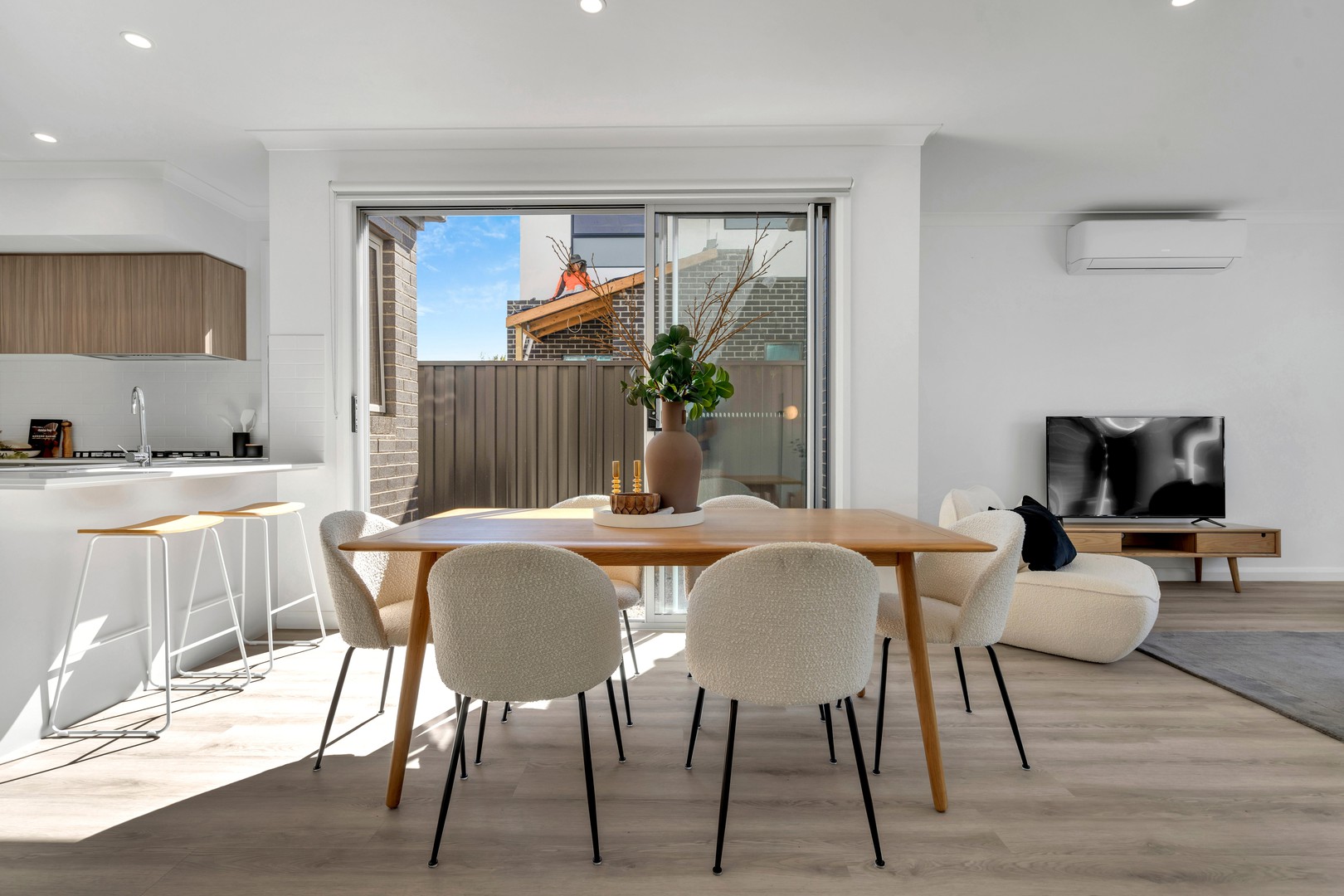 2/30 Lachlan Road, Sunshine West, VIC 3020, Sunshine West - Thumbnail 2