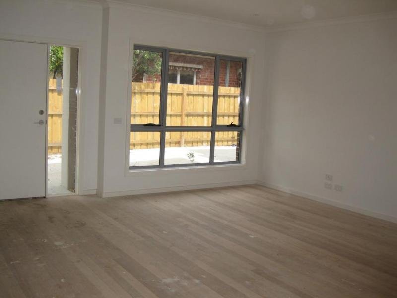 2/30 Orrong Avenue, Reservoir, VIC 3073, Reservoir - Thumbnail 3