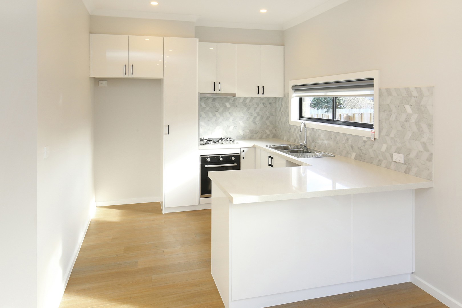 2/30 Oxley Avenue, Bundoora, VIC 3083 - Thumbnail 1 - 31/10/2025