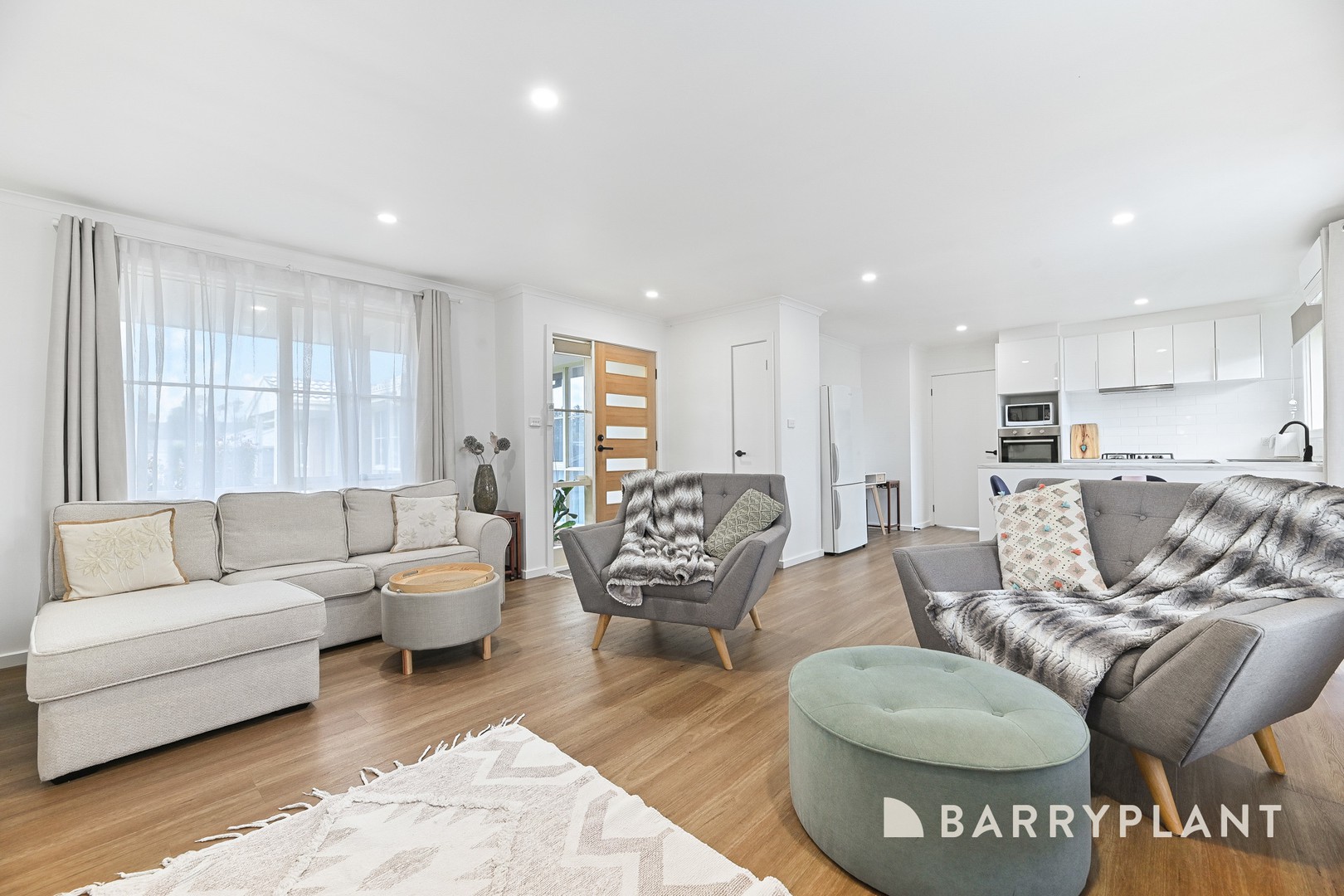 2/30 Strathavan Drive, Berwick, VIC 3806, Berwick - Thumbnail 2