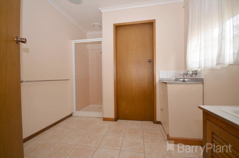 2/30 Vale Street, Alfredton, VIC 3350 - Thumbnail 2 - 09/11/2022