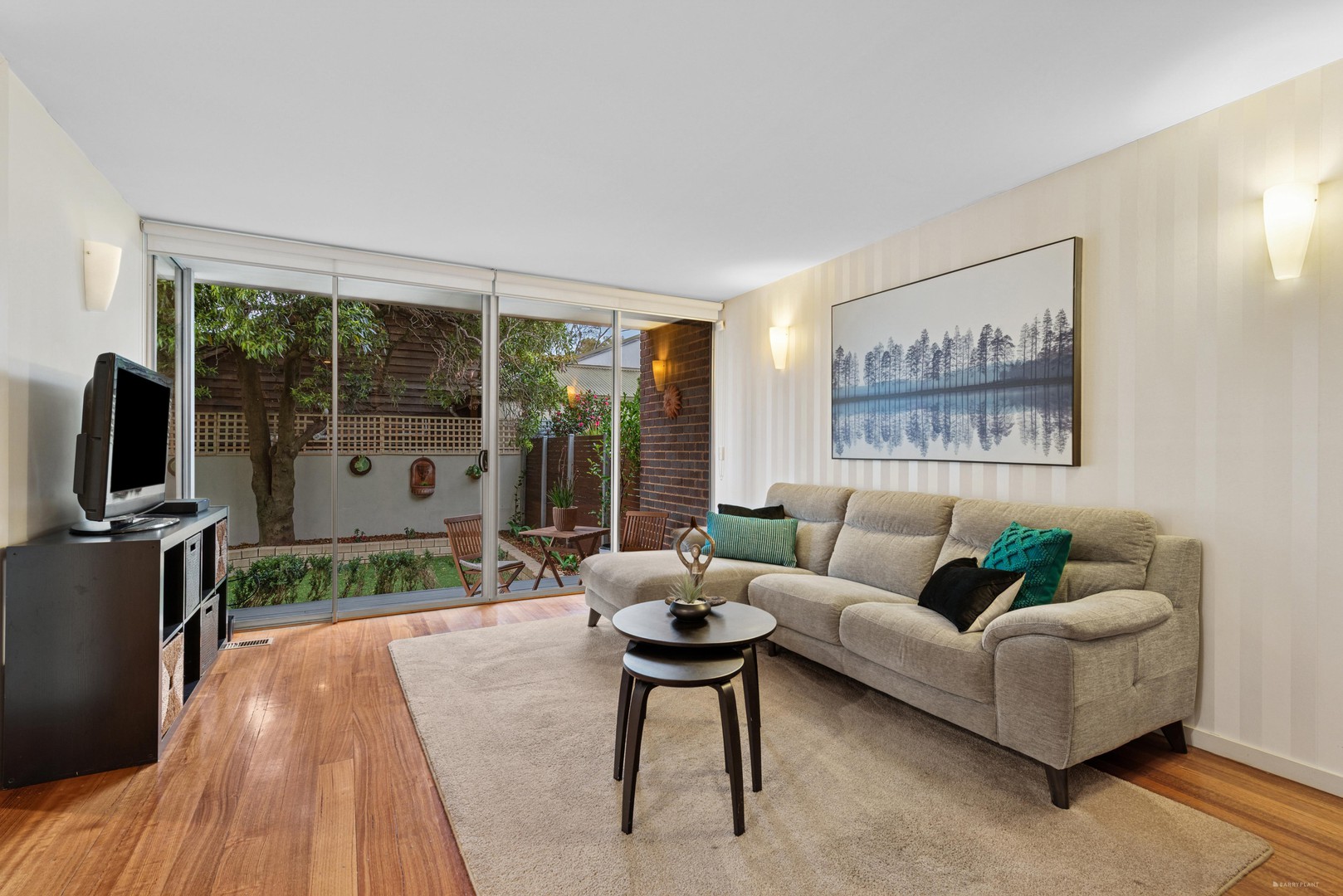2/30 Warnes Road, Mitcham, VIC 3132, Mitcham - Thumbnail 2