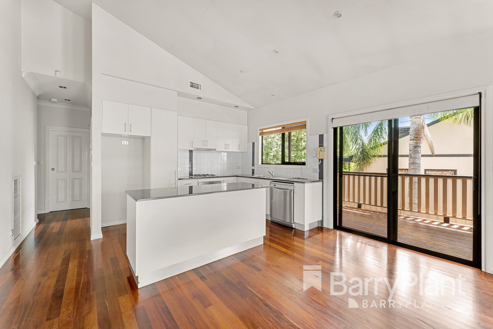 2/31 Eram Road, Box Hill North, VIC 3129 - Thumbnail 2 - 25/10/2024