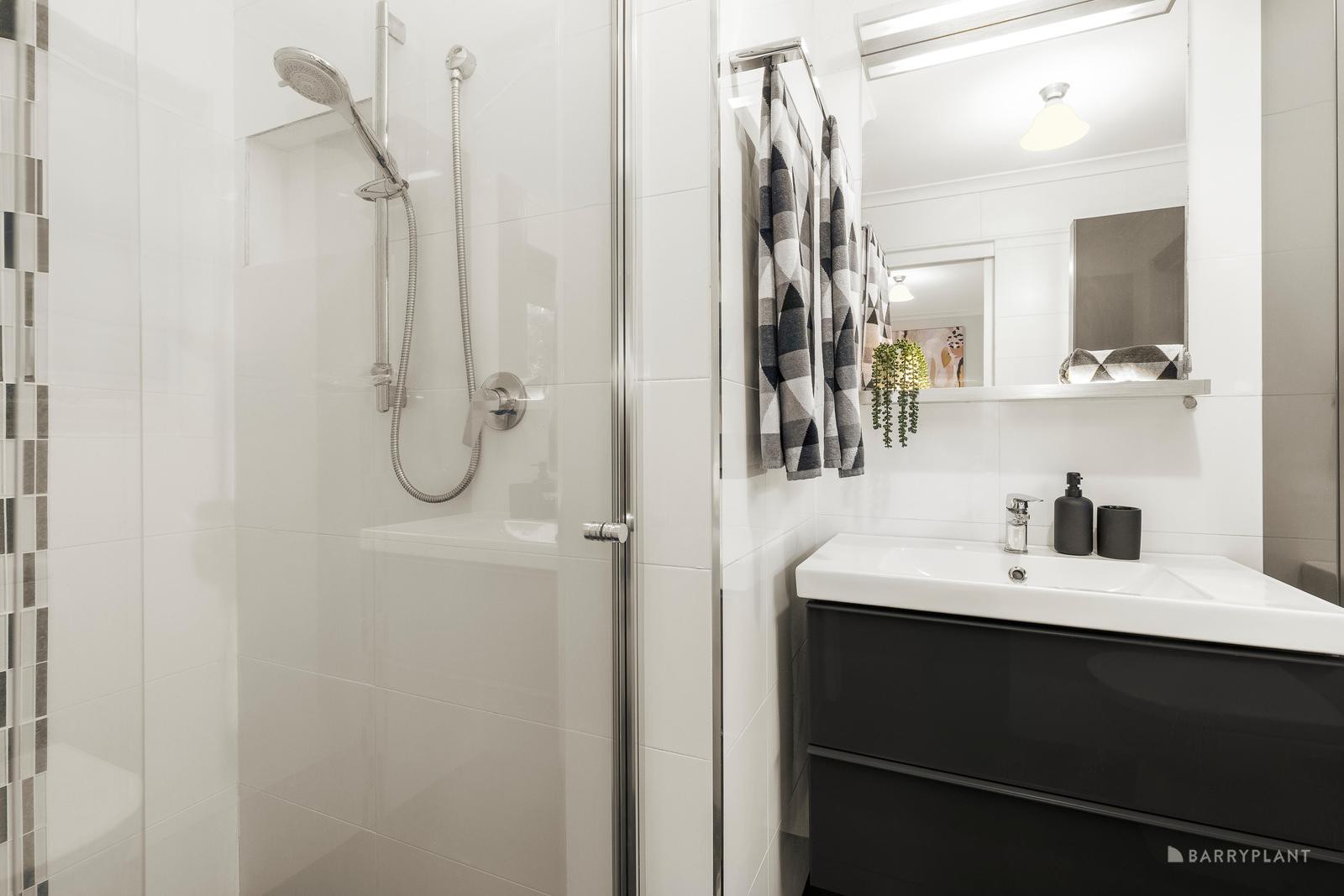 2/31 Glenair Street, Templestowe Lower, VIC 3107, Templestowe Lower - Thumbnail 6