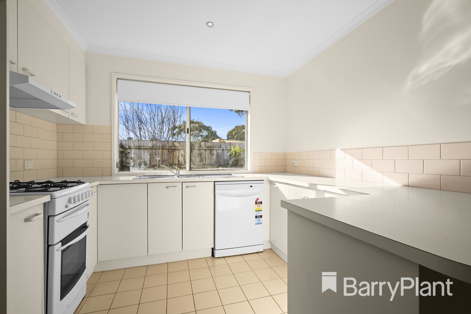 2/31 Munro Avenue, Edithvale, VIC 3196, Edithvale - Thumbnail 2