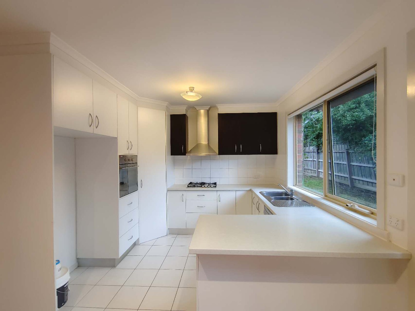 2/31 Whitehorse Road, Blackburn, VIC 3130, Blackburn - Thumbnail 3