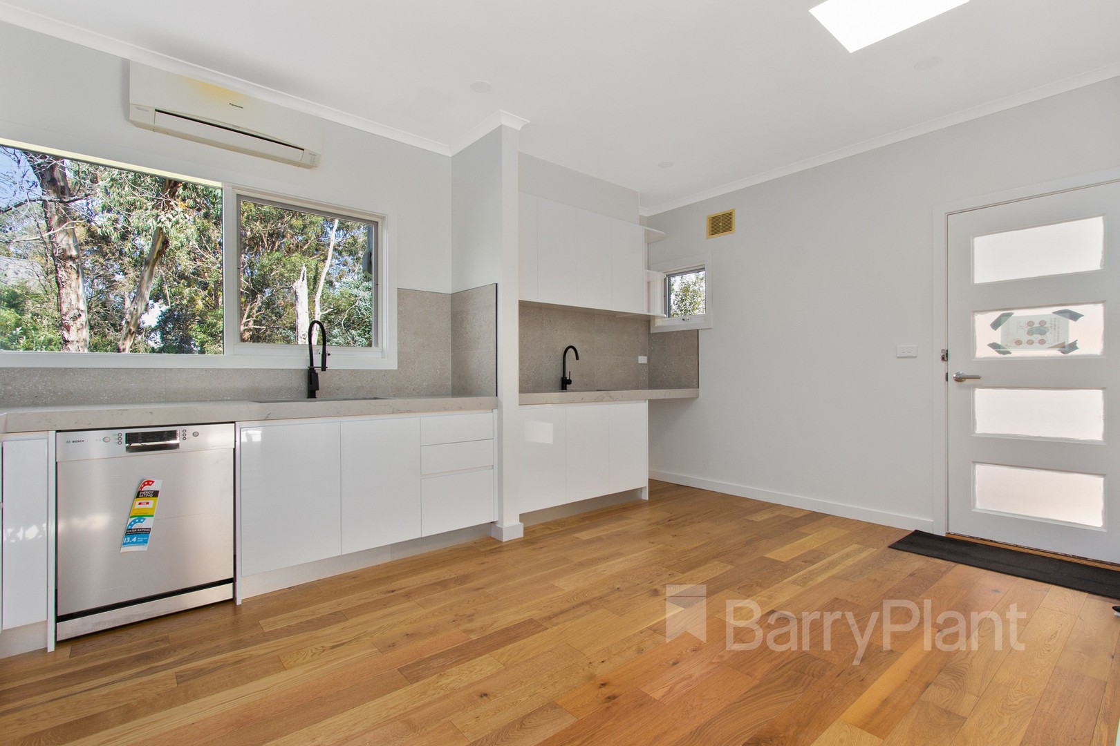 2/312 Bayswater Road, Bayswater North, VIC 3153 - Thumbnail 1 - 06/05/2026