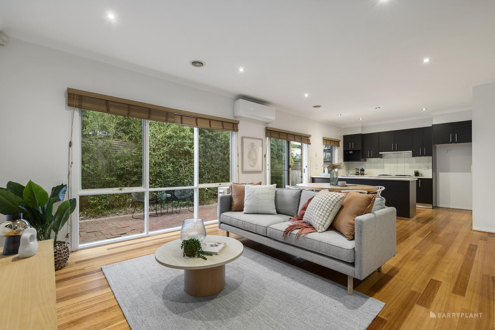 2/32 Bass Street, Box Hill, VIC 3128, Box Hill - Thumbnail 2