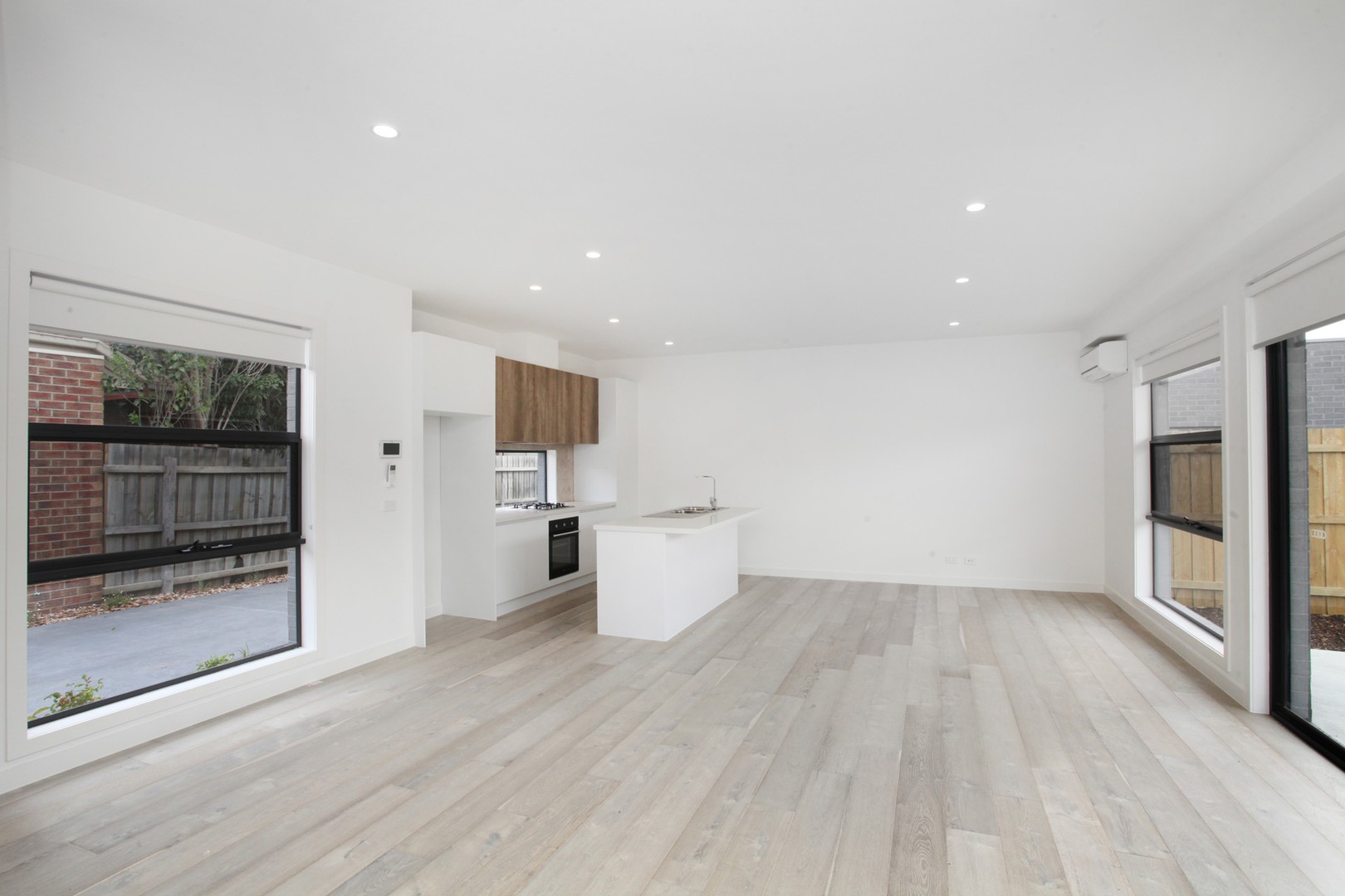 2/32 Elstone Avenue, Airport West, VIC 3042, Airport West - Thumbnail 3