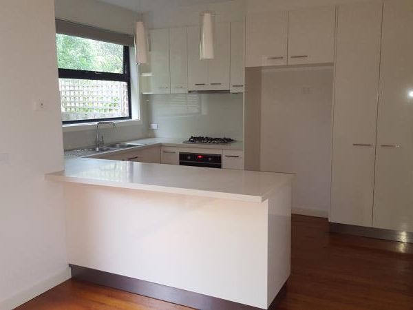 2/32 McComas Grove, Burwood, VIC 3125, Burwood - Thumbnail 2
