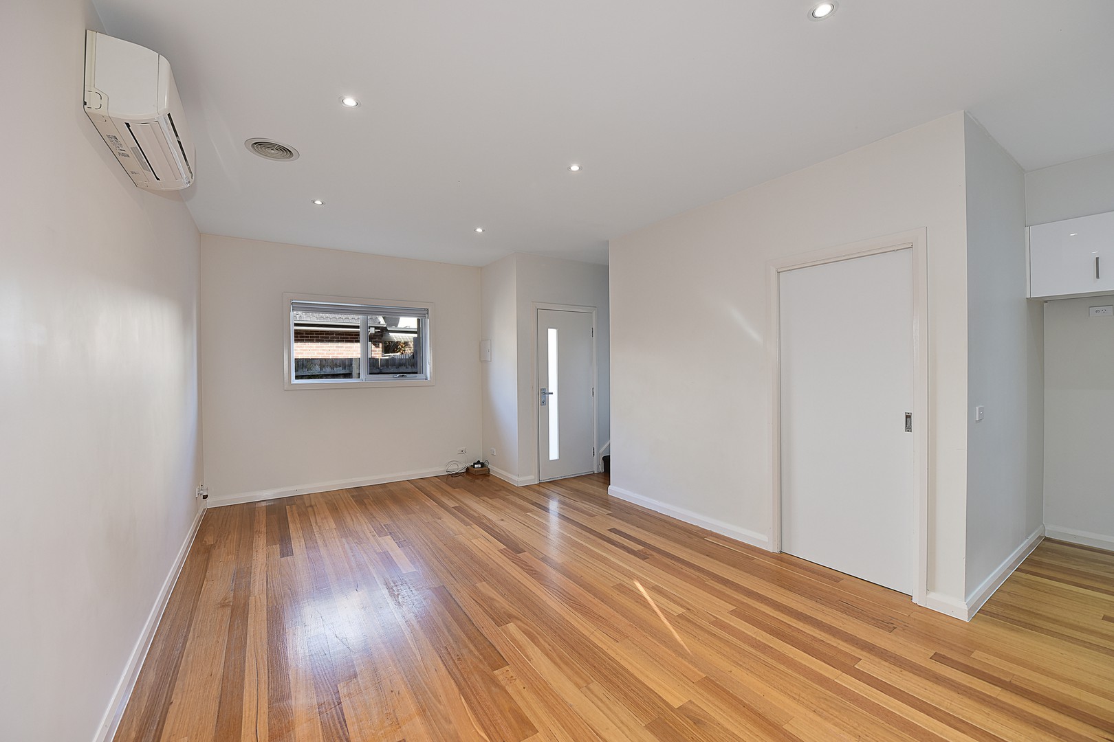 2/32 Orrong Avenue, Reservoir, VIC 3073, Reservoir - Thumbnail 3