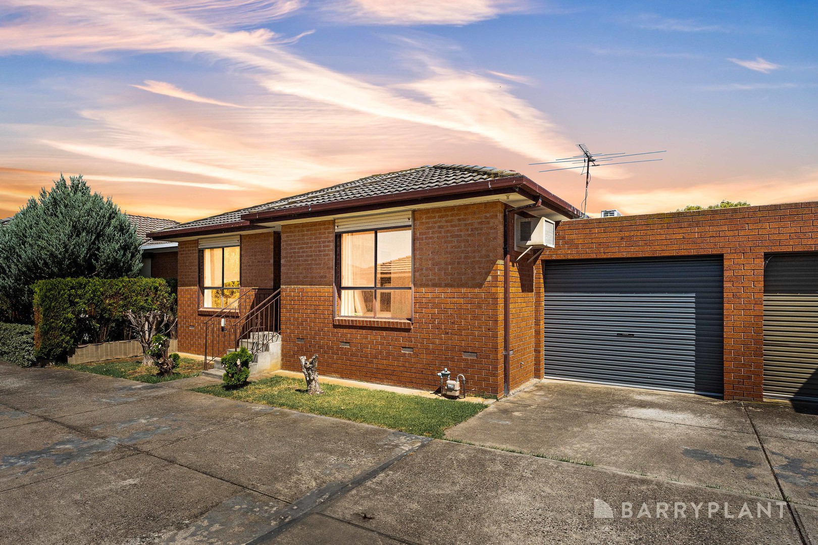 2/33 Adelaide Street, St Albans, VIC 3021 - Thumbnail 2 - 28/02/2025