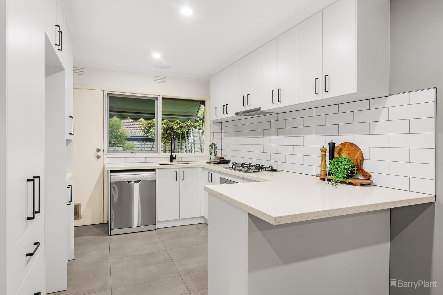 2/33 Churchill Street, Doncaster East, VIC 3109, Doncaster East - Thumbnail 5