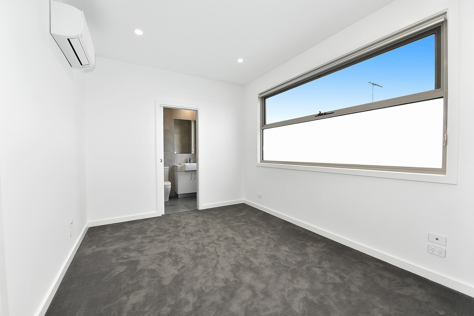 2/33 Fletcher Street, Essendon, VIC 3040, Essendon - Thumbnail 3