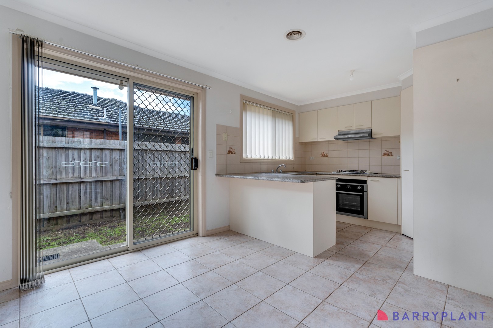 2/33 Harbury Street, Reservoir, VIC 3073, Reservoir - Thumbnail 2